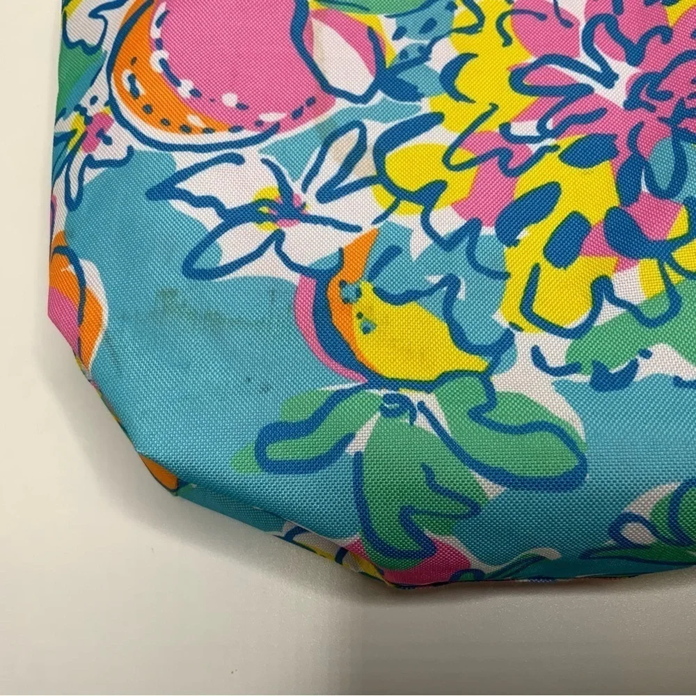 LILLY Pulitzer by Estee’ Lauder Shoulder, Tote Bag. - Picture 4 of 6